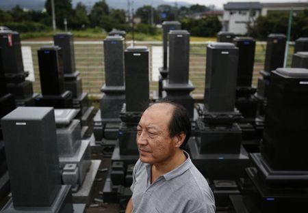 日本墓碑市場不景氣 中國商人被迫歇業回國