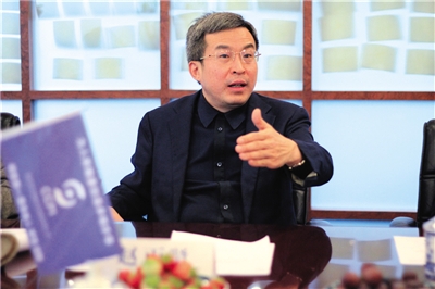 趙丙賢：股市是個“神經病”