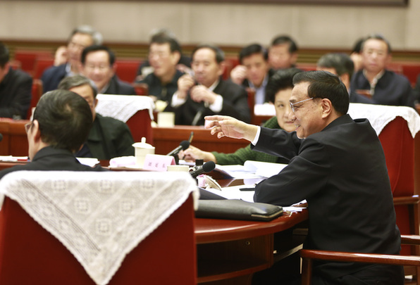 座談會現(xiàn)場：總理為什么打斷他們的發(fā)言？