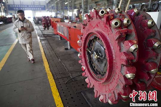 報告稱未來5年美國將超越中國成全球第一制造業大國